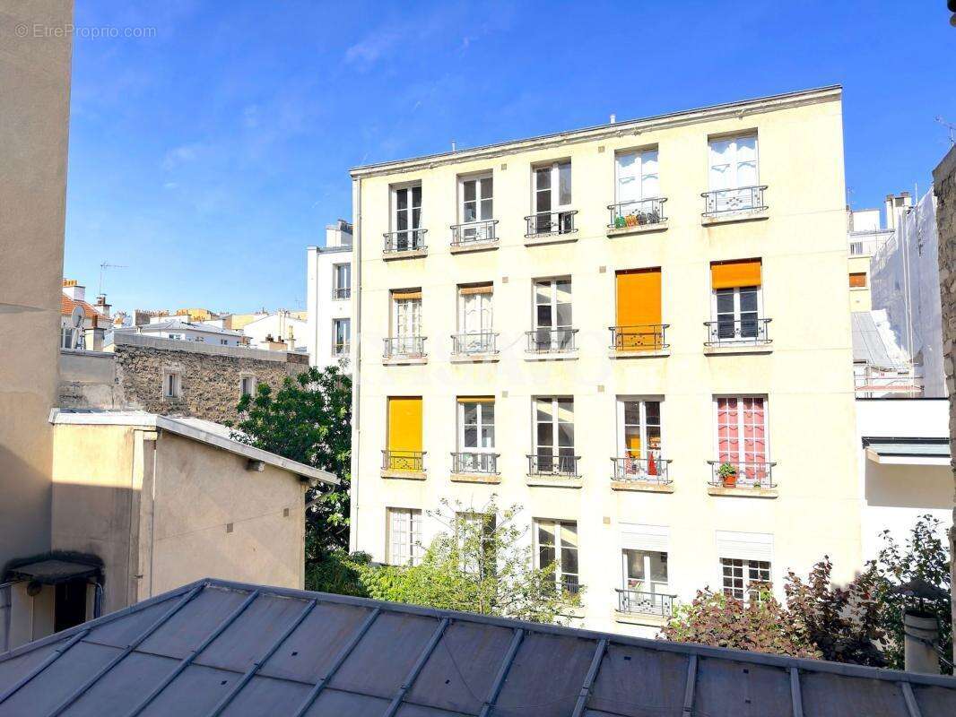 Appartement à PARIS-14E
