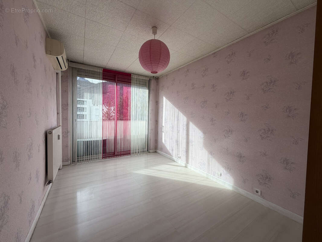 Appartement à SEYSSINET-PARISET