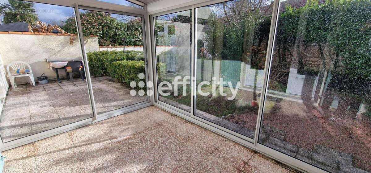 Maison à L'ISLE-D'ESPAGNAC