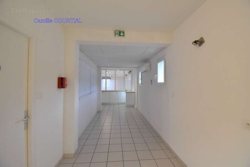 Commerce à GUILHERAND-GRANGES