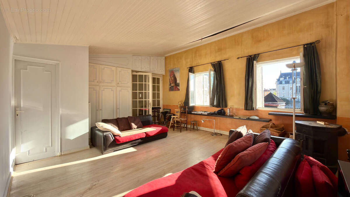 Appartement à CORBEIL-ESSONNES