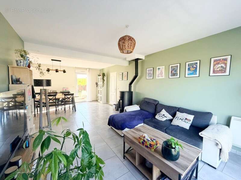 Maison à COULANS-SUR-GEE