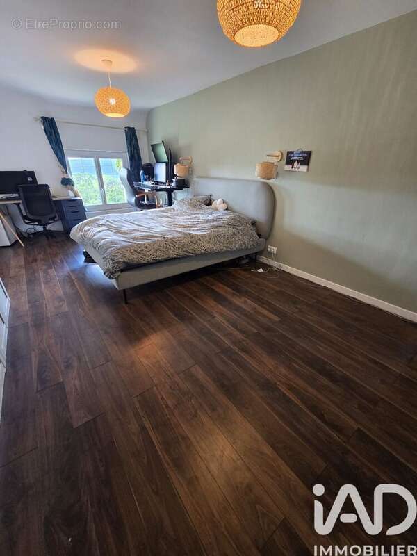 Maison 163 m² à Conde-En-Brie  - photo 7