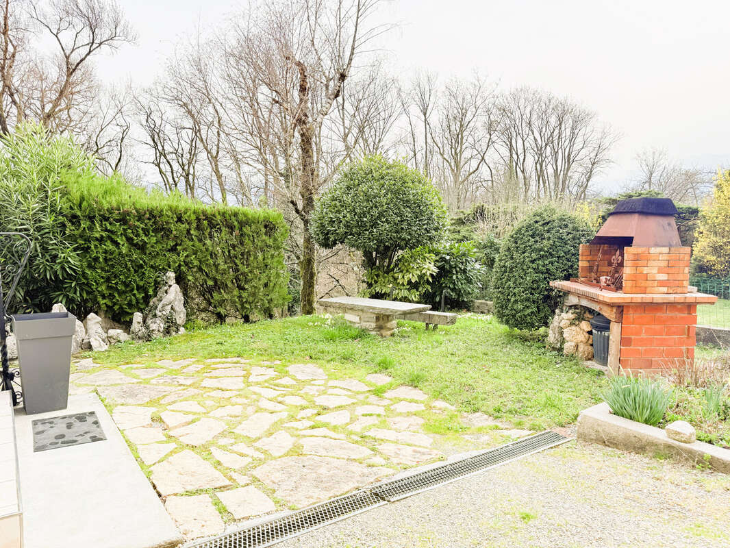 Maison à ARBIN
