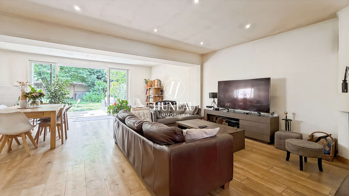Maison à AULNAY-SOUS-BOIS