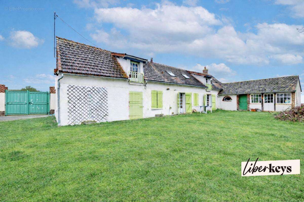 Maison à LE BOULLAY-THIERRY