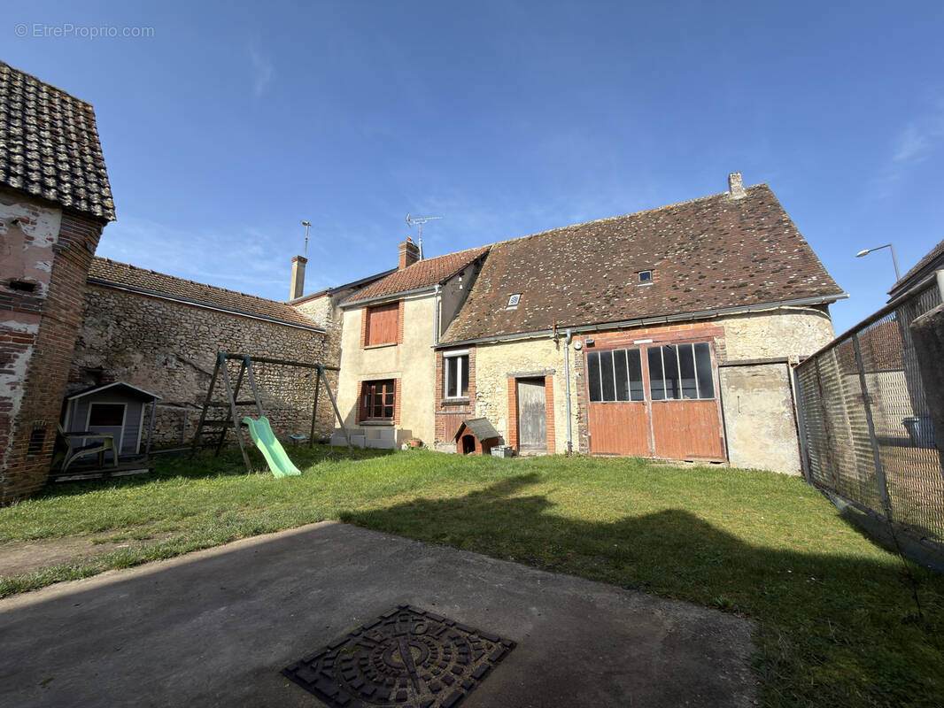 Maison à UMPEAU