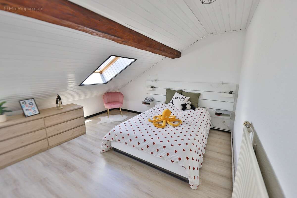 Appartement à vendre 3 pièces en duplex (88) - photo 4