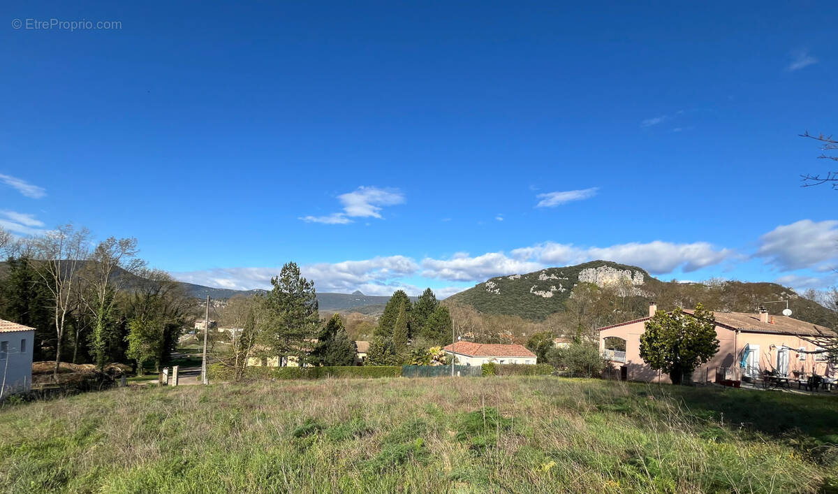 Terrain à SAINT-BAUZILLE-DE-PUTOIS