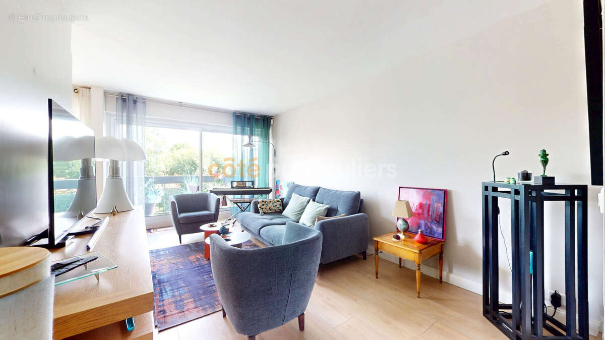 Appartement à VERRIERES-LE-BUISSON