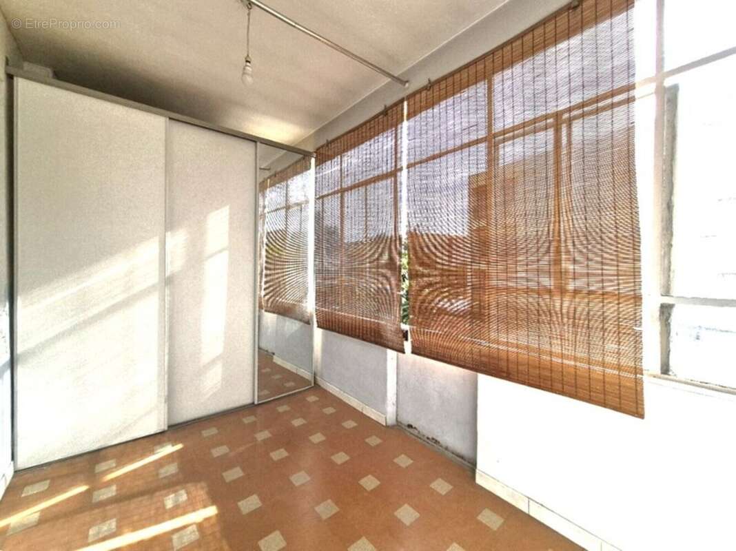 Appartement à vendre 3 pièces   13010 Marseille - photo 2