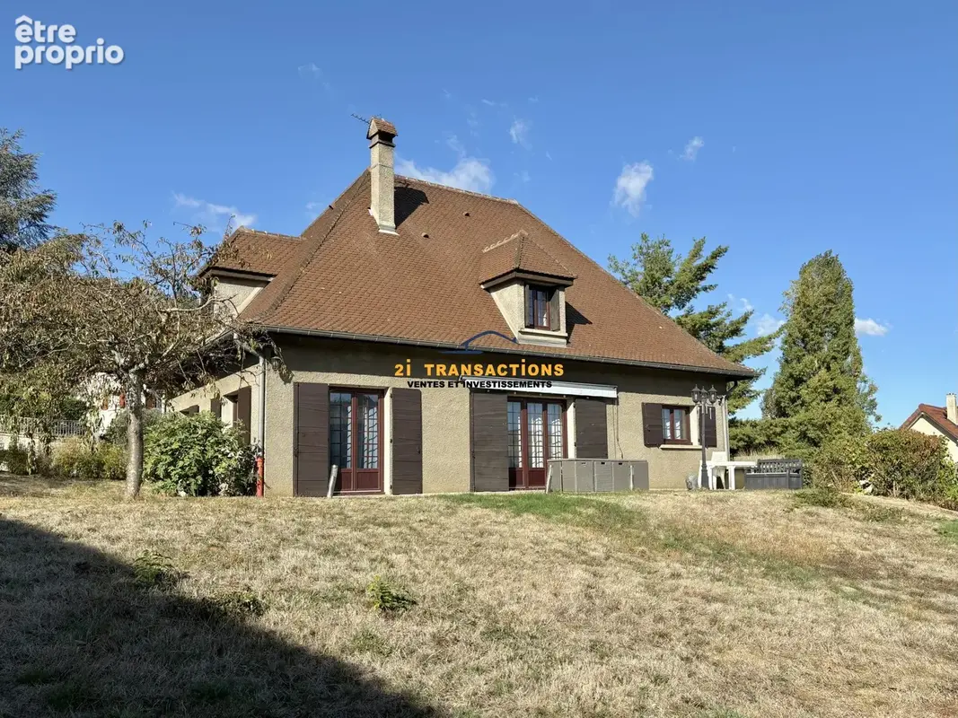 Maison 6 pièces 165 m² à vendre à Saint-Paul-En-Jarez (42740) - photo 3