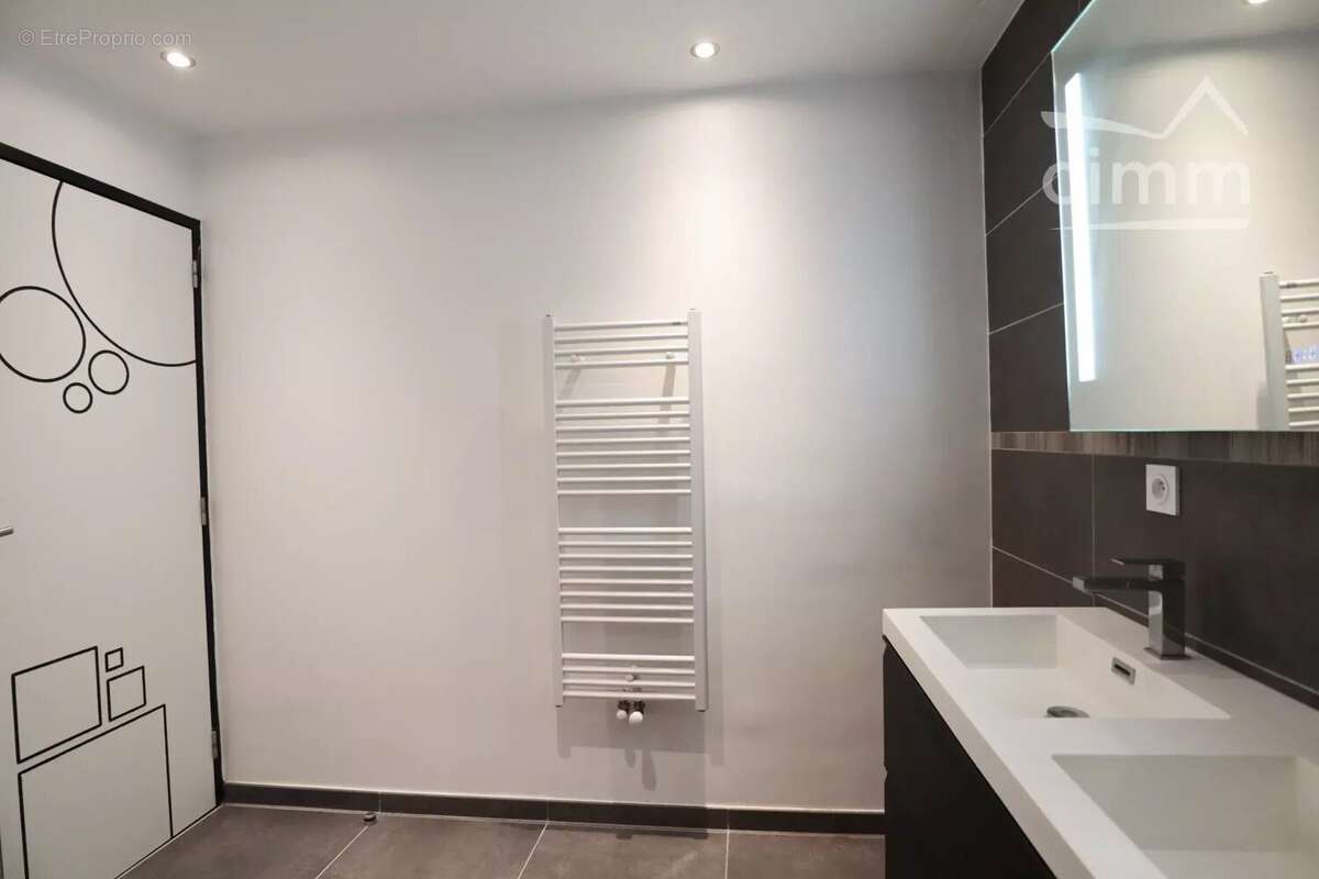 Appartement à SAINT-MARTIN-LE-VINOUX