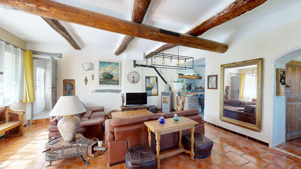 Maison à ALLEMAGNE-EN-PROVENCE