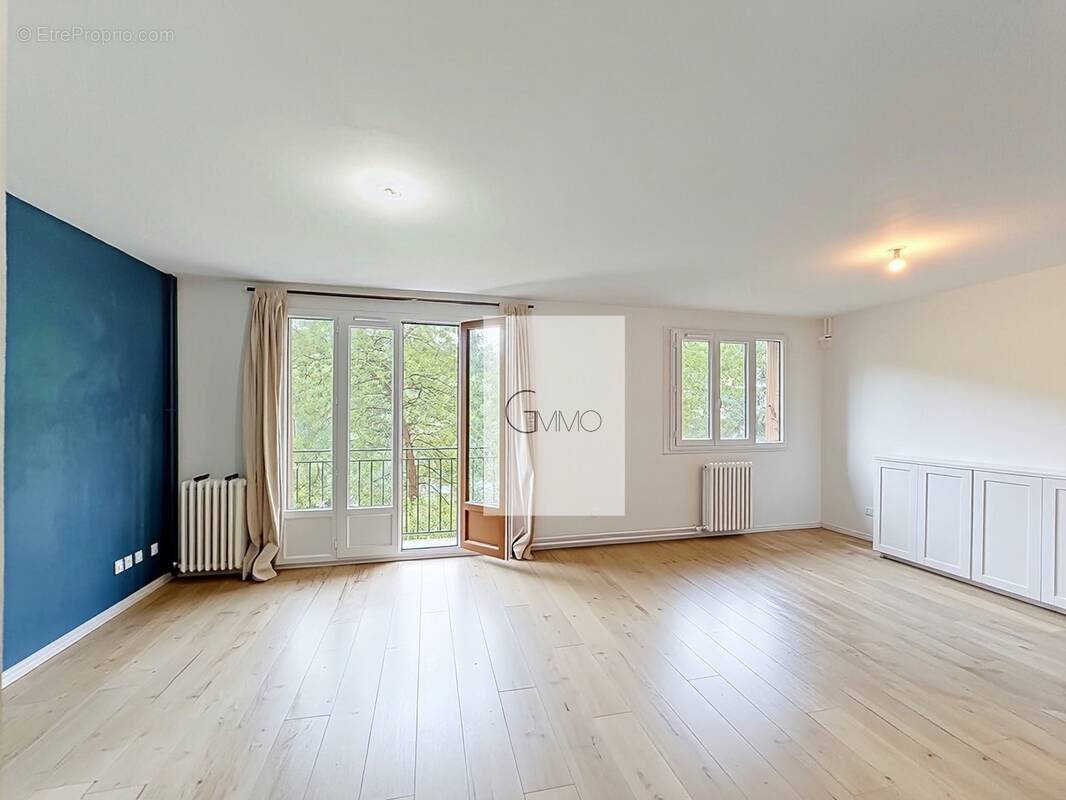 Appartement à L'HAY-LES-ROSES