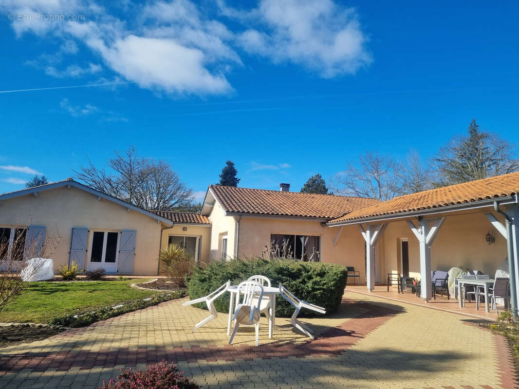 Maison à BAZAS