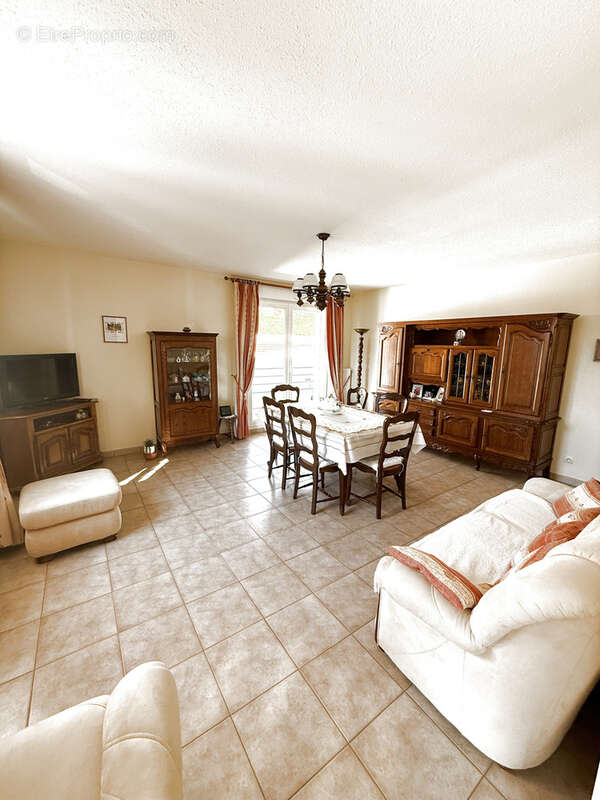 Appartement à ARS-SUR-MOSELLE