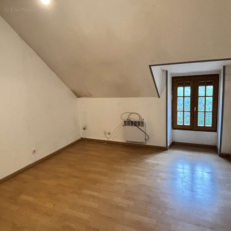 Maison à SAINT-AMAND-EN-PUISAYE