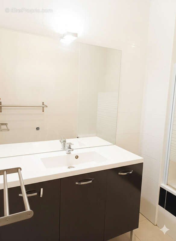 Appartement à LE CANNET-DES-MAURES