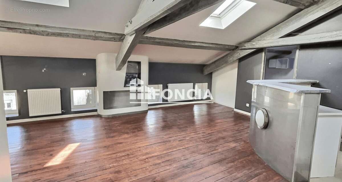 Appartement à LA SEAUVE-SUR-SEMENE