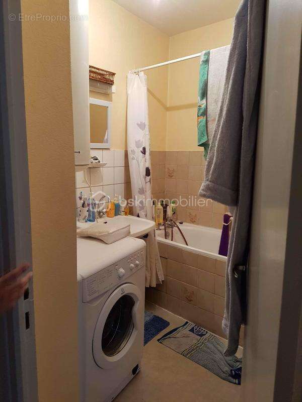 Centre ville de vesoul, grand appartement t3 de 85m2 libre, proche tout commerces et parking - photo 5