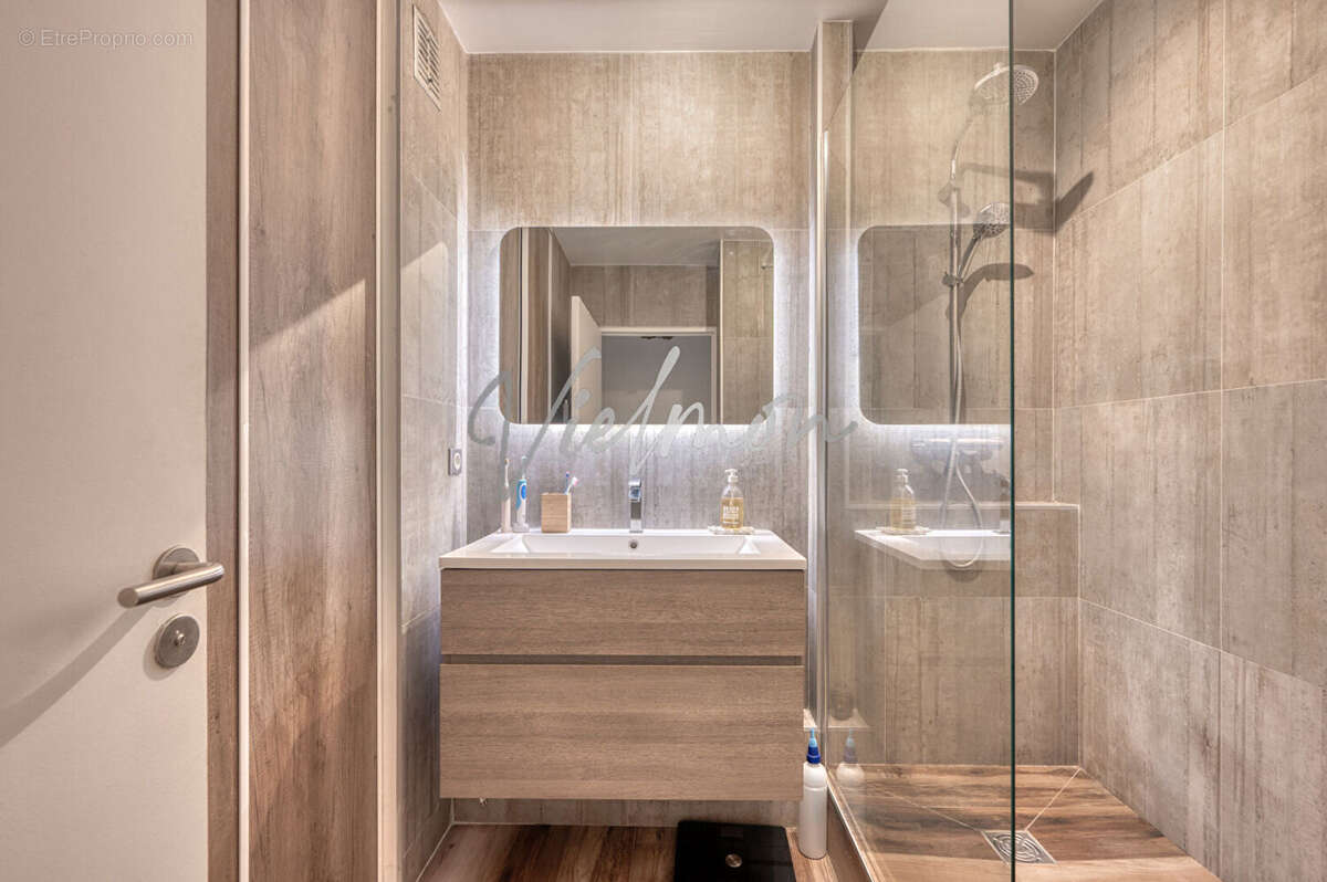 Appartement à ISSY-LES-MOULINEAUX