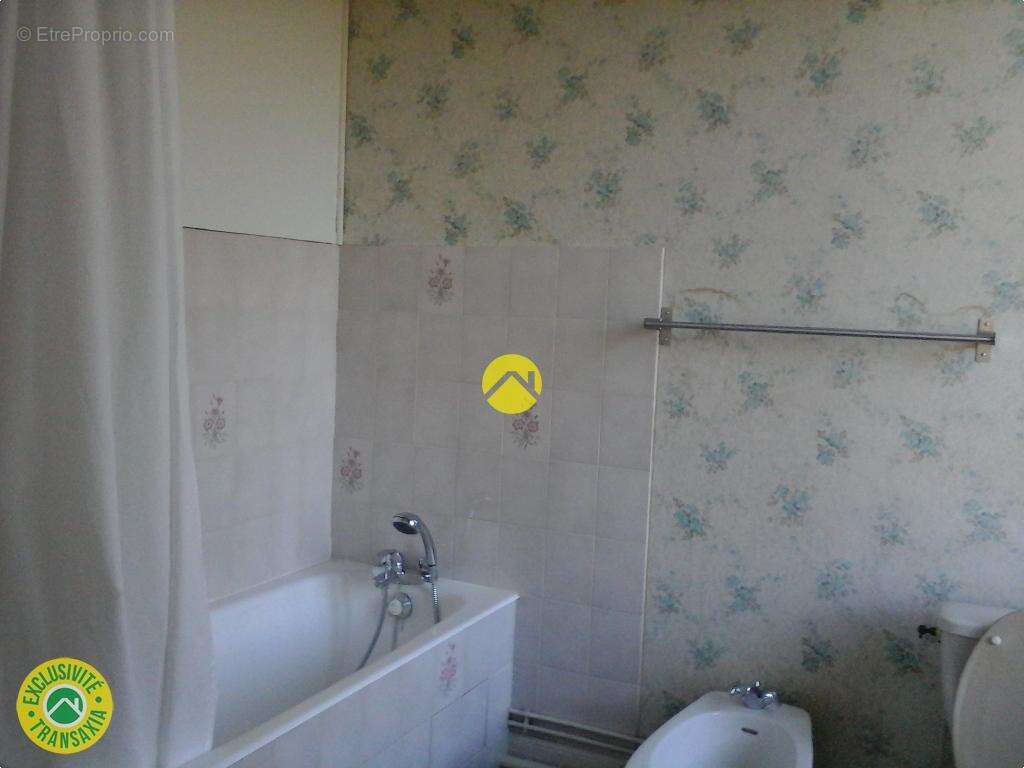 Maison à CHAMBON-SUR-VOUEIZE