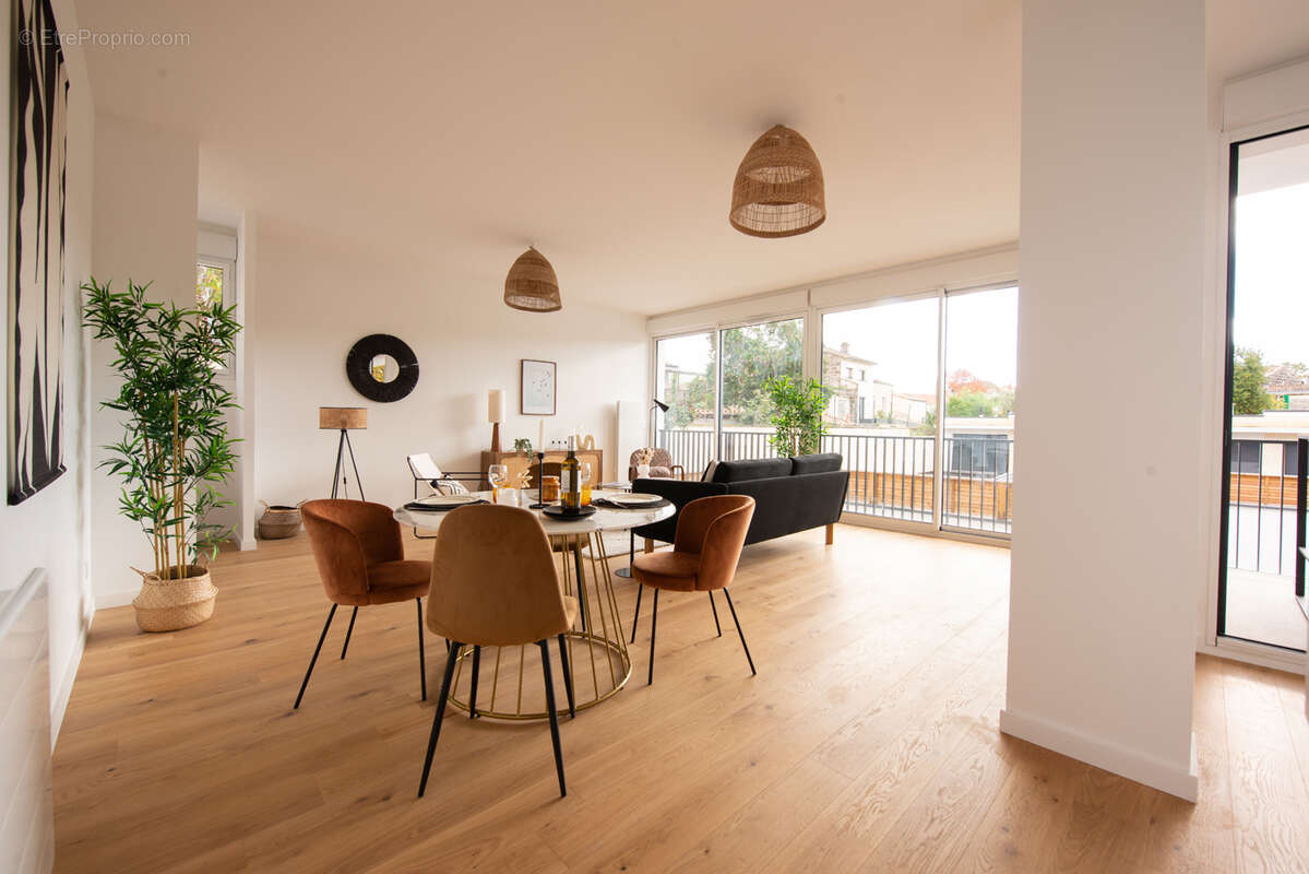 Appartement à BORDEAUX