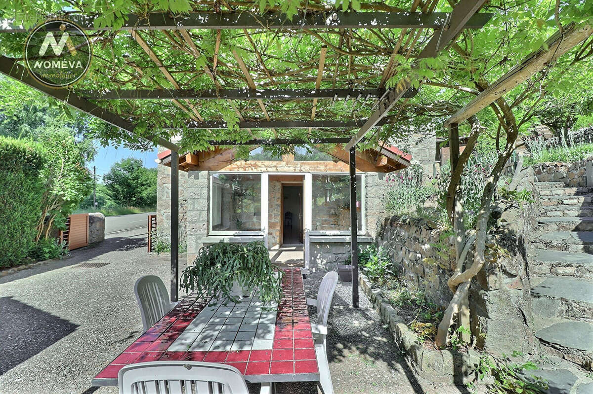 Maison à LAPTE