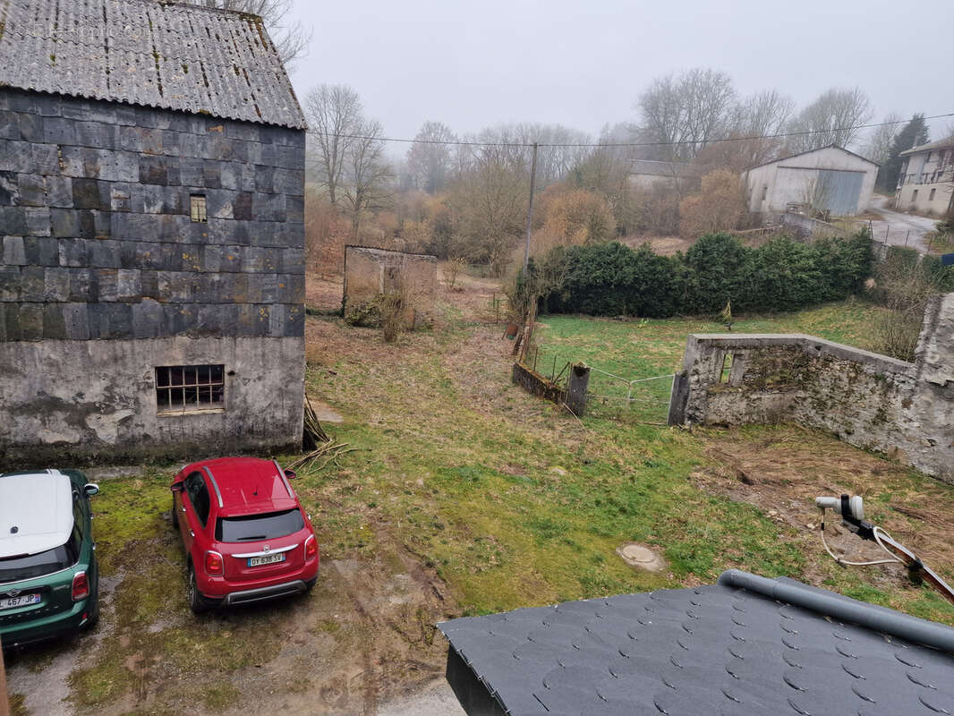 Maison à MURAT-SUR-VEBRE