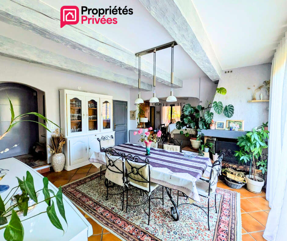 Maison à ROQUEBRUNE-SUR-ARGENS