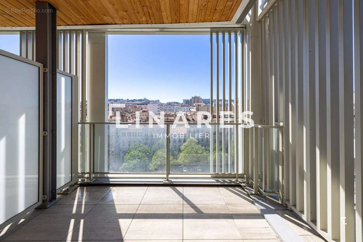 Appartement à MARSEILLE-6E