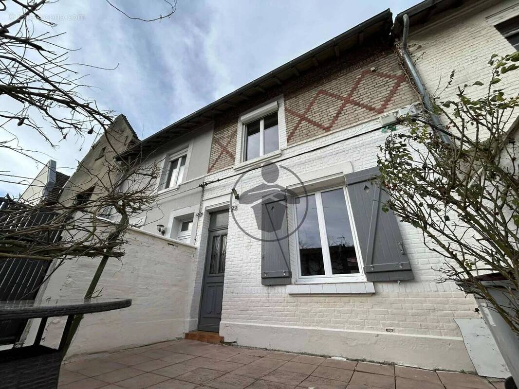 Maison à SAINT-QUENTIN