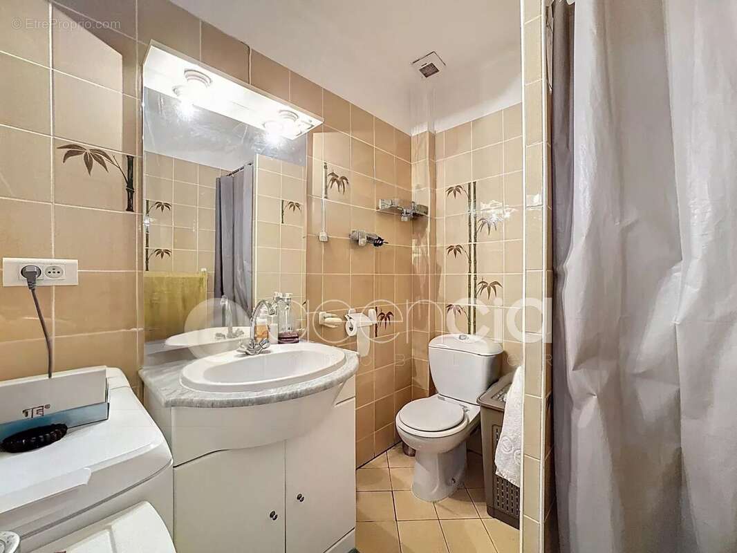 Appartement à MOUANS-SARTOUX