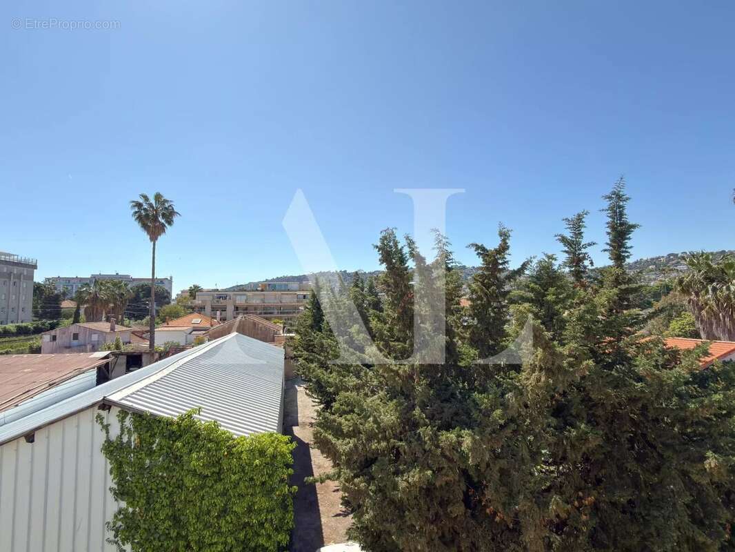 Appartement à VALLAURIS