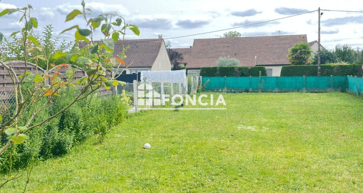 Terrain à LAIGNE-EN-BELIN