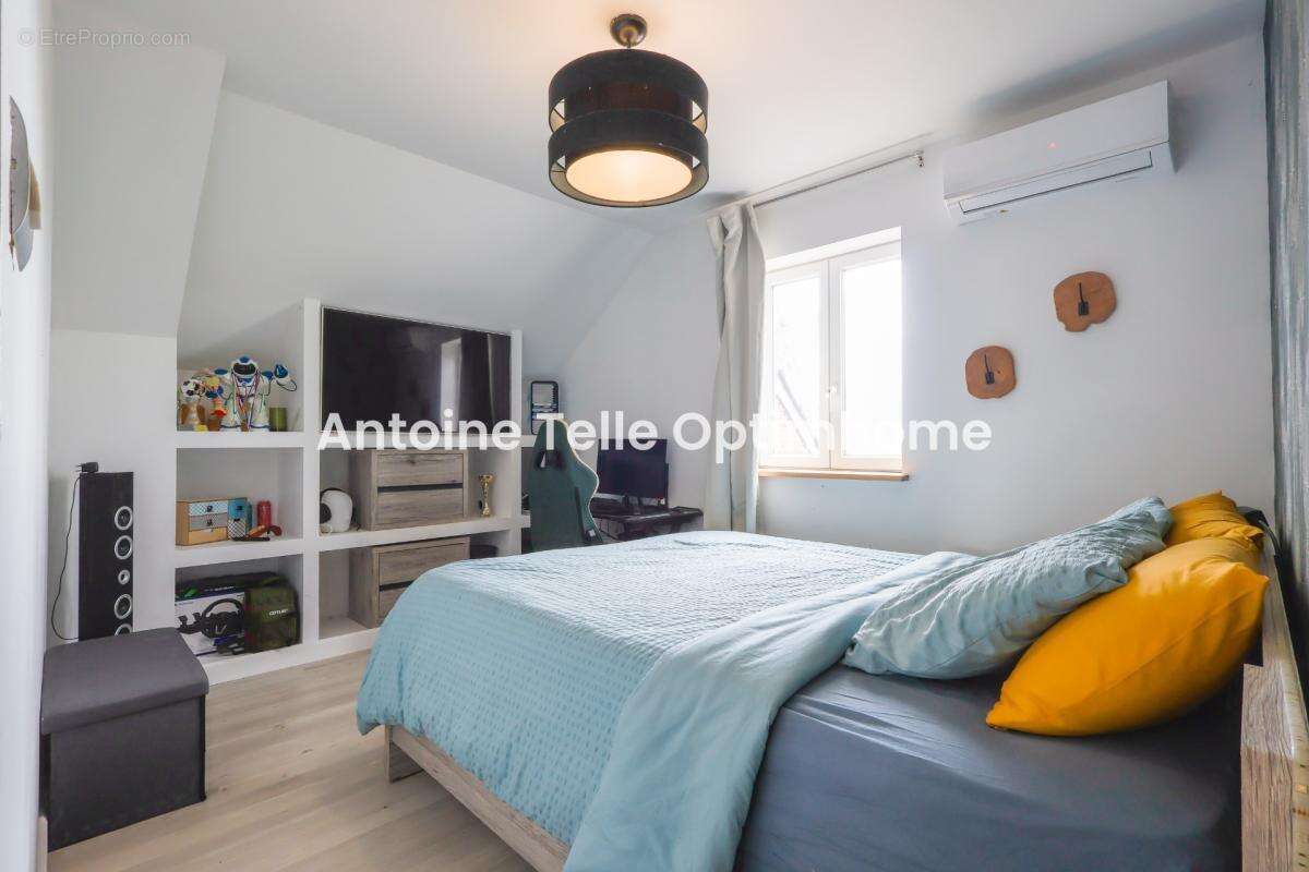 Catillon sur Sambre 59360 - Maison individuelle de 4 chambres avec garage & jardin sur 2000m² - photo 9