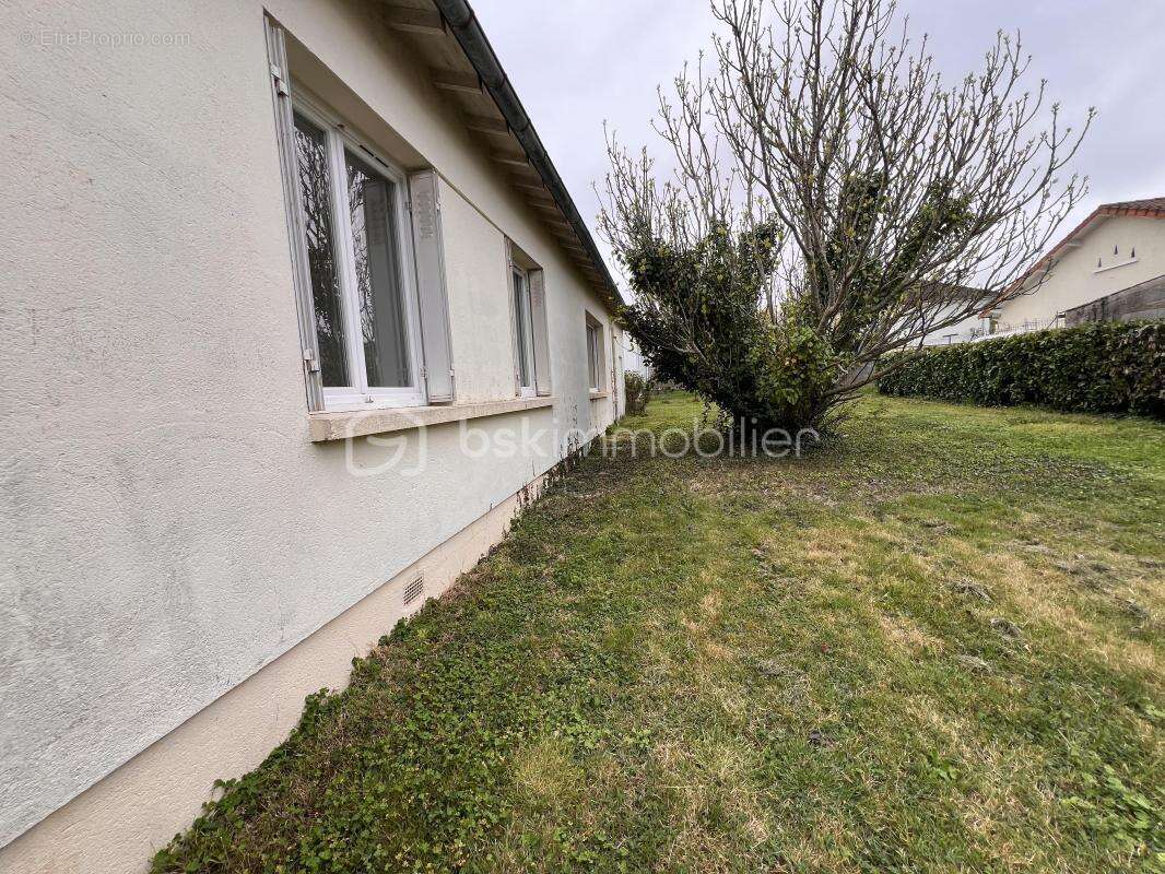 Maison à BUXEROLLES