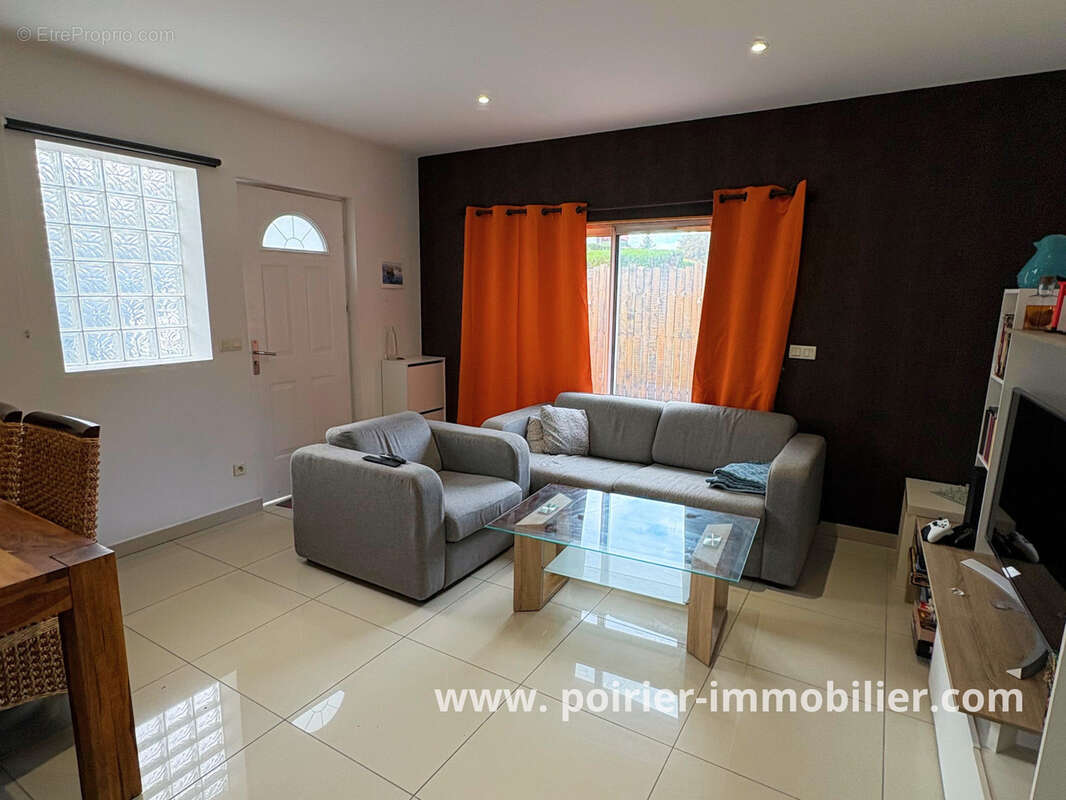 Appartement t3 en rez de jardin - photo 3