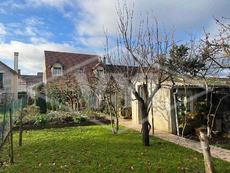 Maison à QUINCY-SOUS-SENART