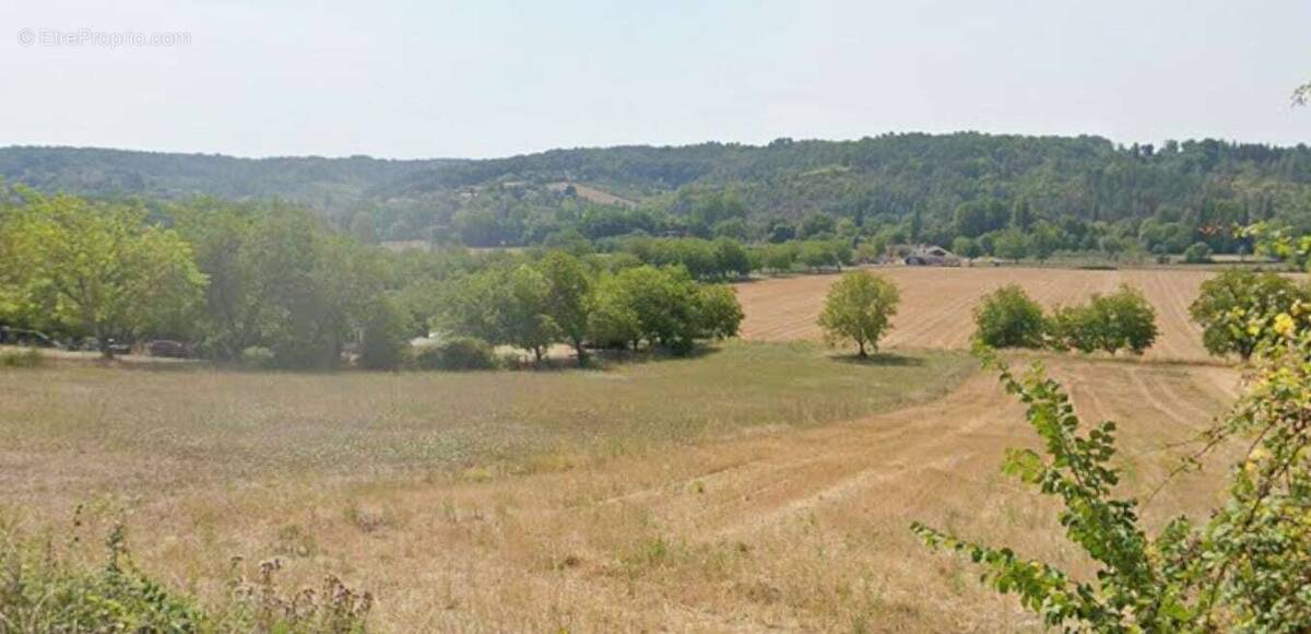 Terrain à VITRAC
