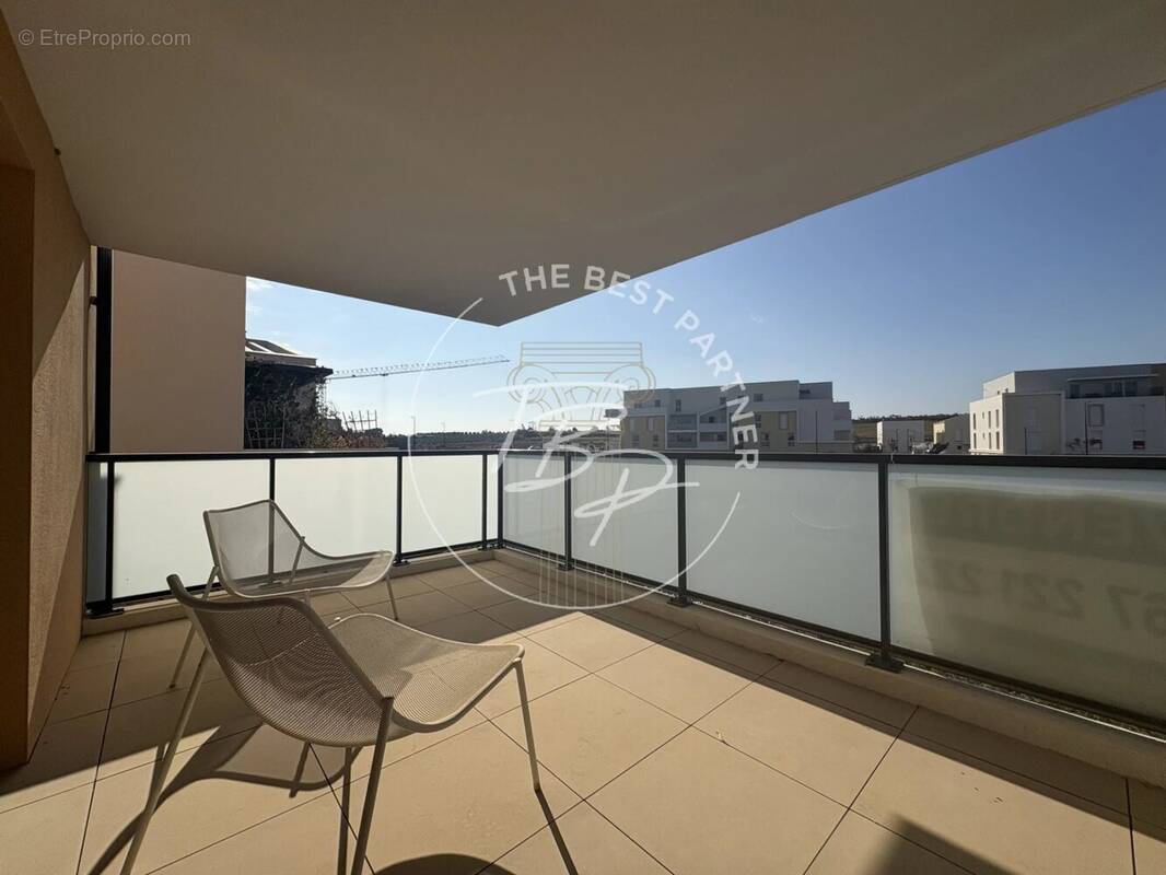 Appartement à SAUVIAN