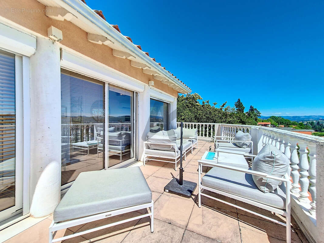 Appartement à ESPALY-SAINT-MARCEL