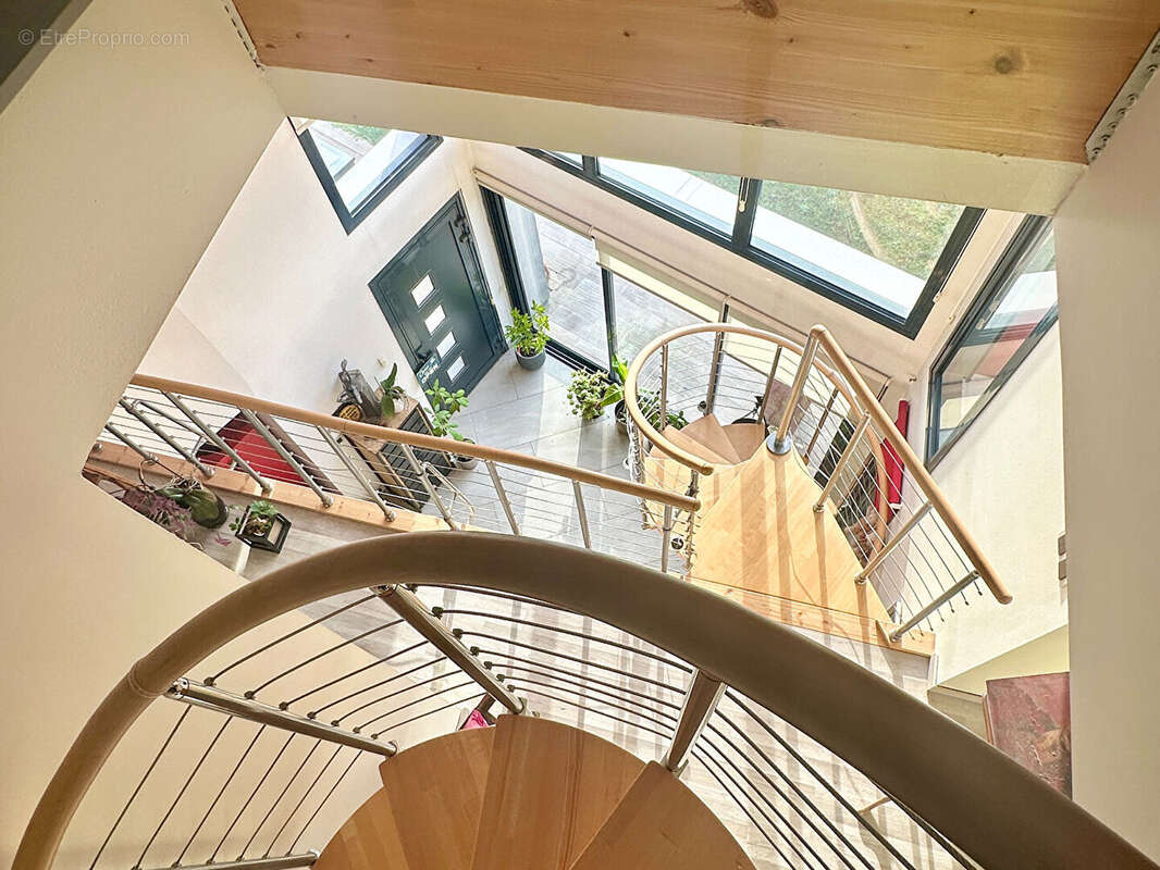 Maison à VIGNEUX-SUR-SEINE