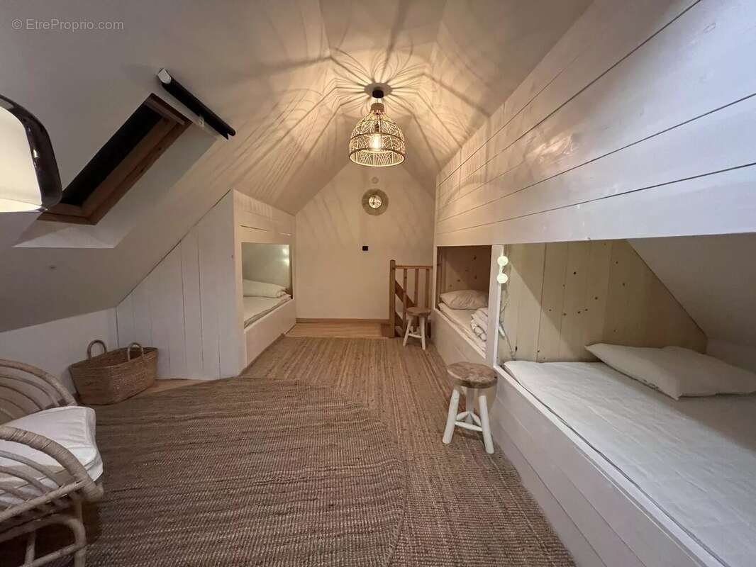 Maison à MONTSAUCHE-LES-SETTONS