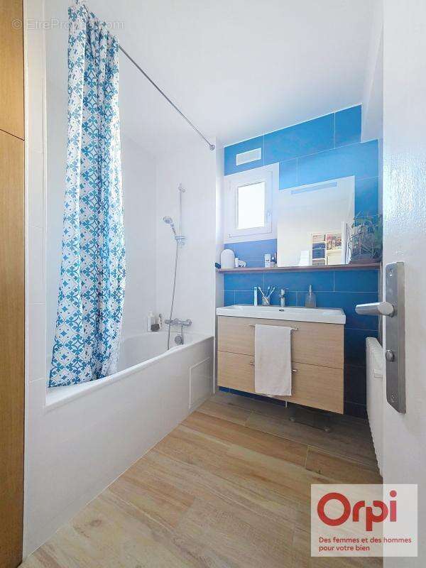 Appartement à ISSY-LES-MOULINEAUX