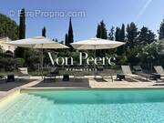 Appartement à SAINT-ETIENNE-DU-GRES