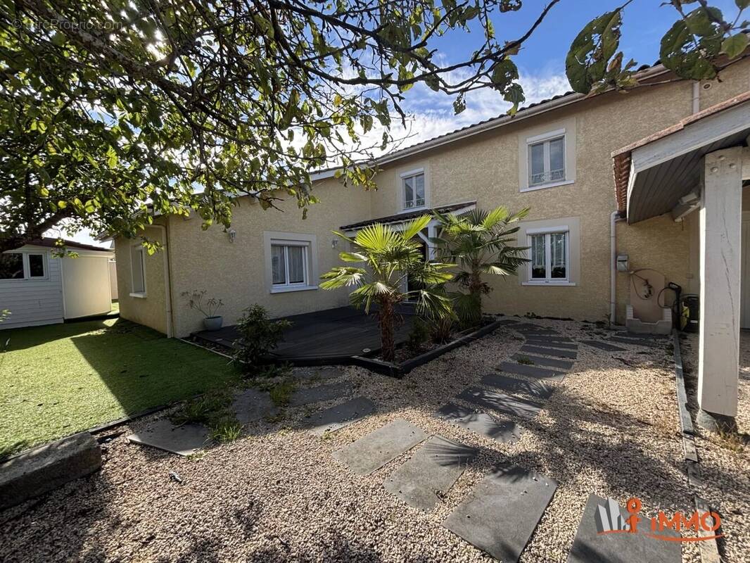 Maison à MONTVERDUN