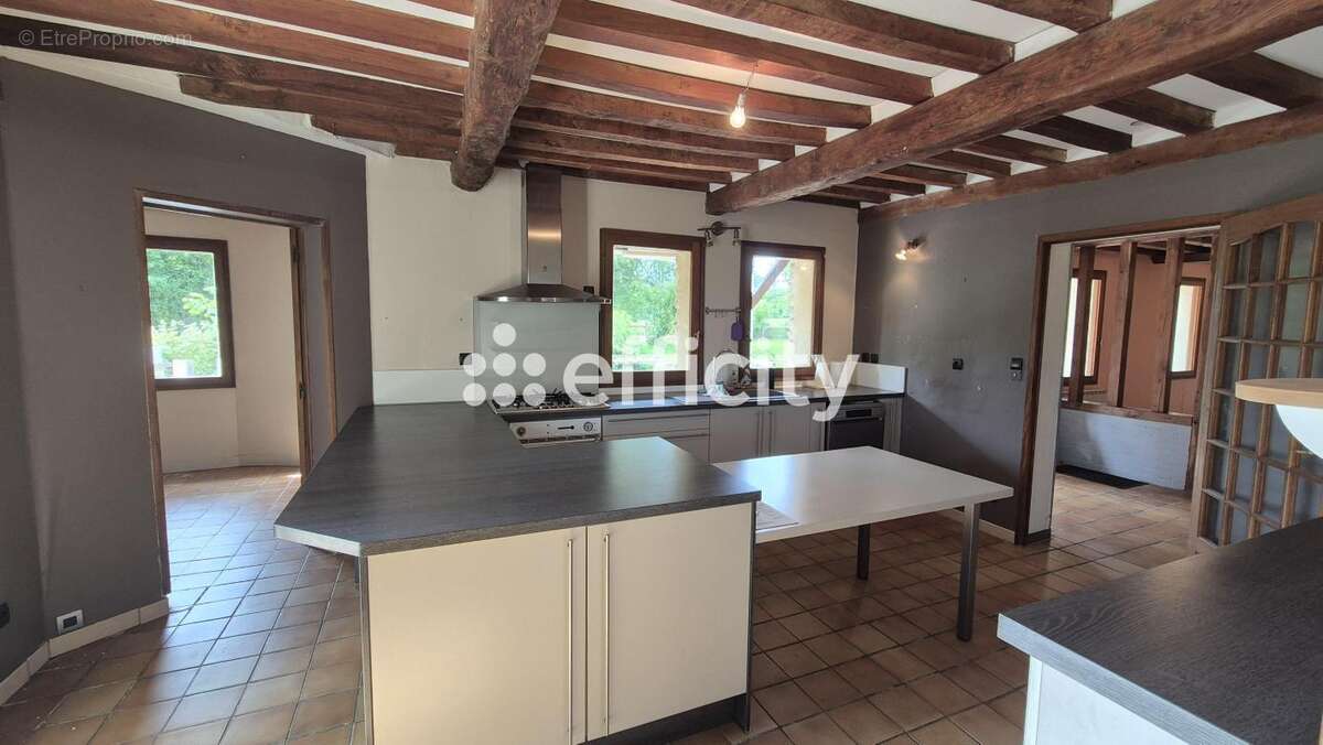 Maison 207 m² à Mandeville-En-Bessin  - photo 20