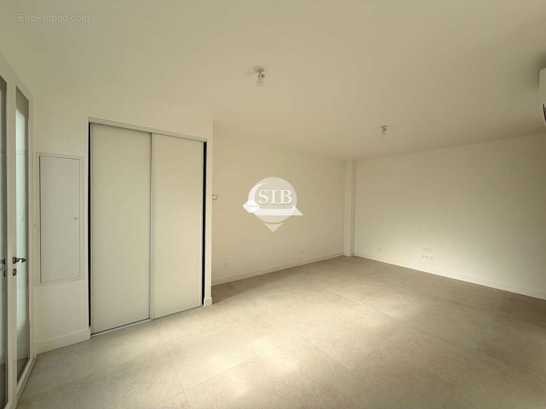 Maison à LA VILLE-DU-BOIS